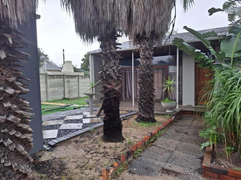 4 Bedroom Property for Sale in Parow North Western Cape